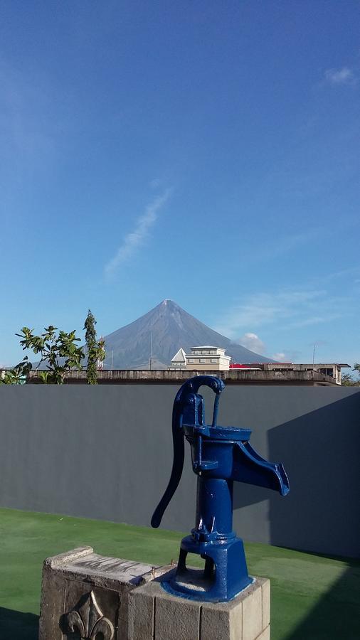 Casita Aurora Bed And Breakfast Legazpi Exterior photo